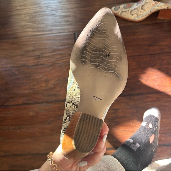 Matisse Women's Cammy Mule Shoes - Picture 6 of 9